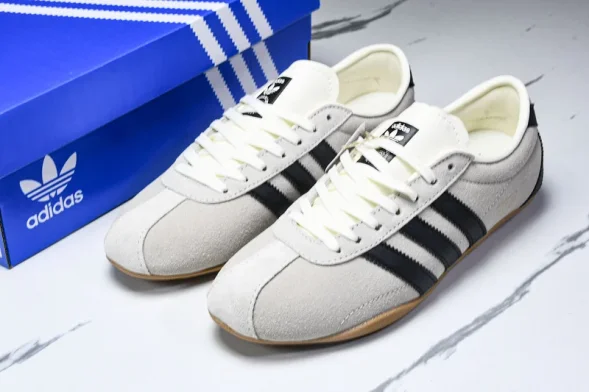 Adidas Tokyo W JI0182 