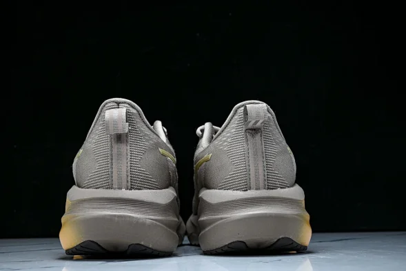 Asics Novablast 5 1012B815-020 