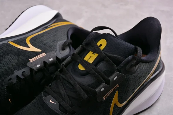 Nike Air Zoom Vomero 17 FB1309-006 