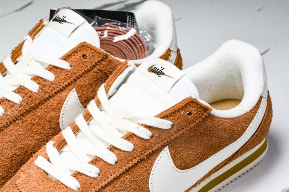 Nike Cortez Classic HF3142-200 