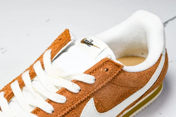 Nike Cortez Classic HF3142-200 