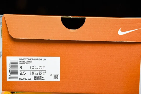 Nike Air Zoom Vomero Premium HQ2050-100 