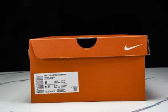 Nike Air Zoom Vomero Premium HQ2050-100 
