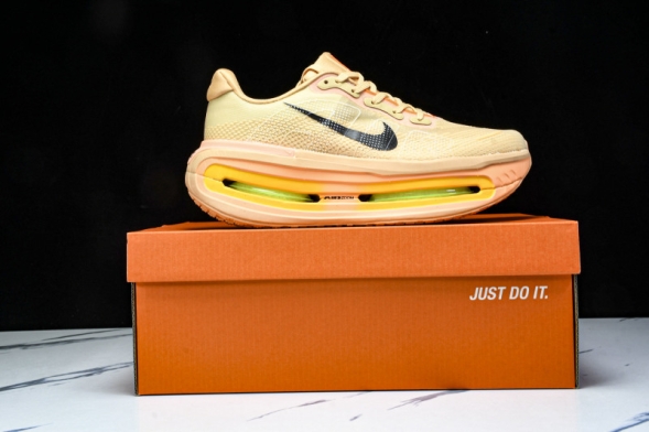 Nike Air Zoom Vomero Premium HQ2050-100 