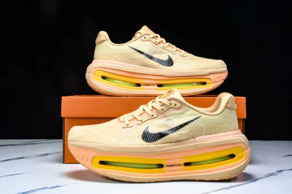 Nike Air Zoom Vomero Premium HQ2050-100 