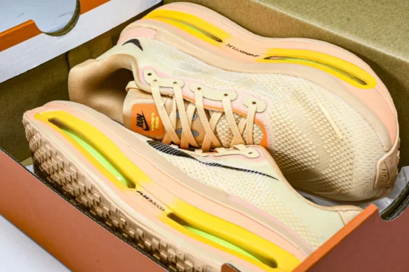 Nike Air Zoom Vomero Premium HQ2050-100 