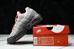 Nike Air Max 95 AT2865 100