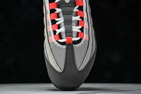 Nike Air Max 95 AT2865 100 