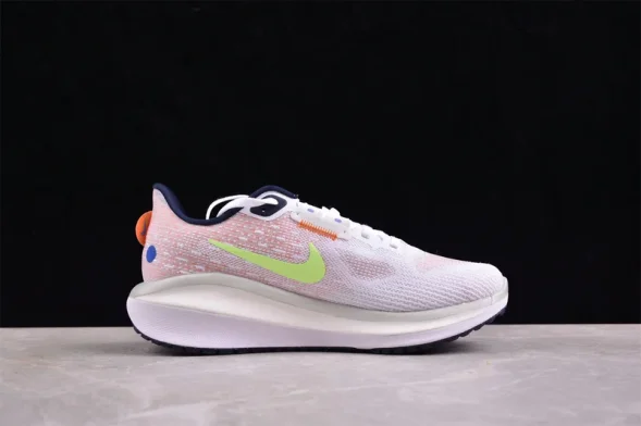 Nike Air Zoom Vomero 17 FB8502-100 