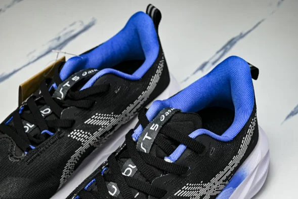 Asics Novablast 5 1011B974-001 