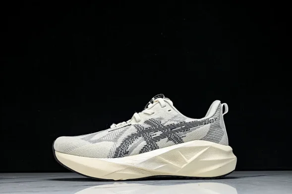 Asics Novablast 5 1011B974-250 