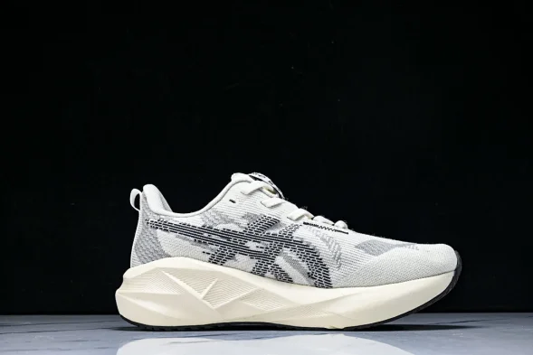 Asics Novablast 5 1011B974-250 