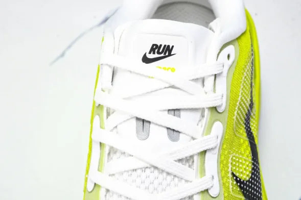 Nike Air Zoom Vomero Premium H02050 558 