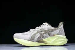 Asics Novablast 5 1012B765-250