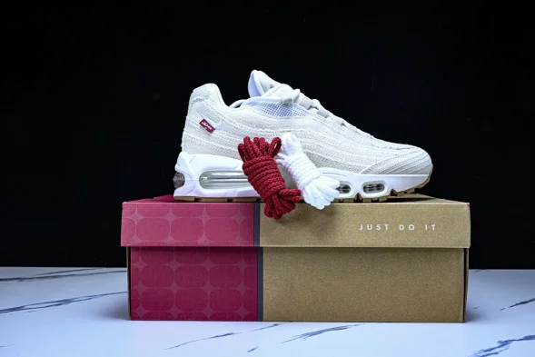 Nike Air Max 95 HM4743 100 