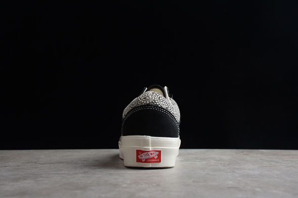 Vans Vault OG Old Skool LX VNOA4P3XB54 