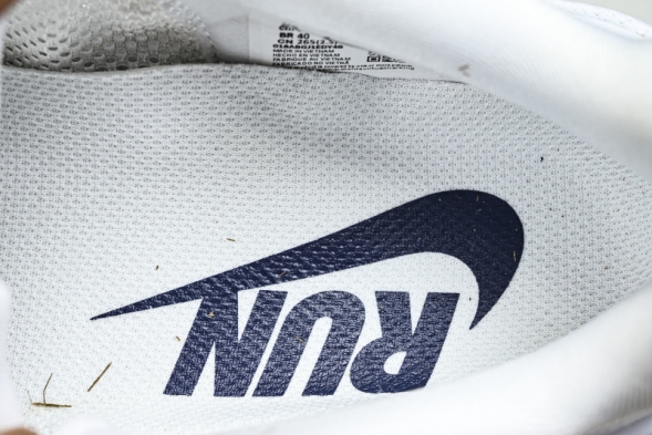 Nike Air Zoom Vomero Premium HQ2050-566 