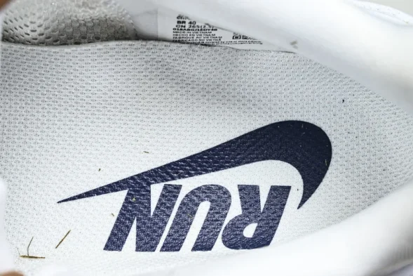 Nike Air Zoom Vomero Premium HQ2050-566 