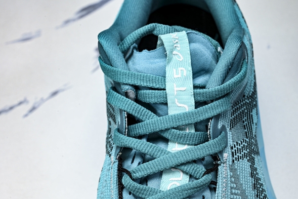 Asics Novablast 5 1011B974-401 