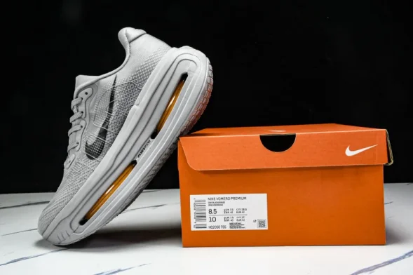 Nike Air Zoom Vomero Premium HQ2050 755 