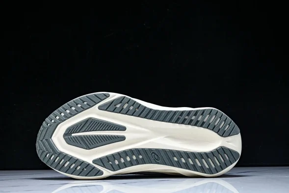 Asics Novablast 5 1011C027-400  