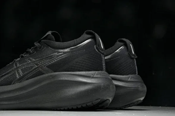 Asics Gel-Nimbus 27 1012B753 
