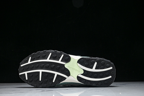 New Balance 204 U204LKTA 