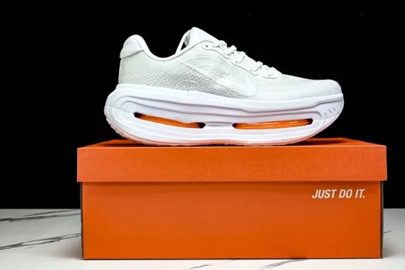 Nike Air Zoom Vomero Premium HQ2050-533 