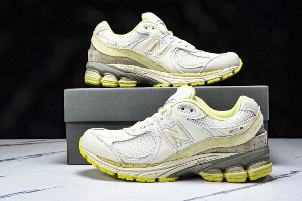 New Balance 2002R I2002RA1 