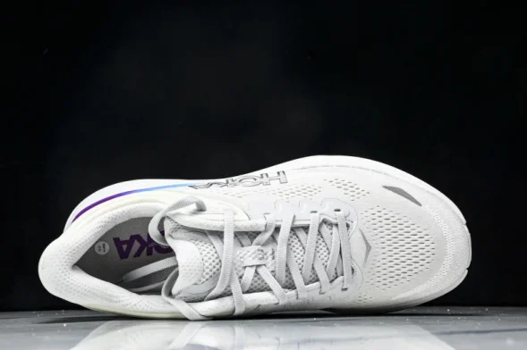 HOKA Bondi 9 1162012 VCH 