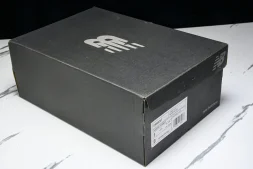 New Balance 9060 U9060OUT