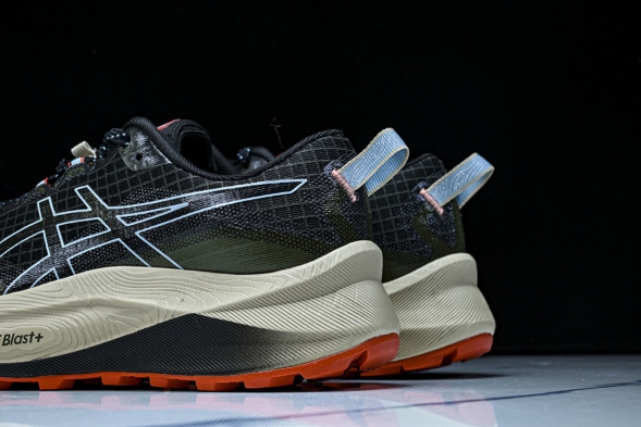 Asics Trabuco Max 3 1011B800-002 