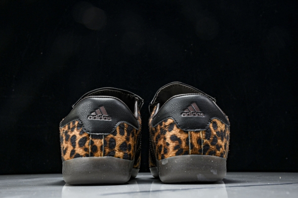 KITH x adidas Taekwondo Mei JS0298 