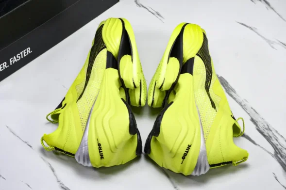 Puma FAST-R Nitro Elite 2 379554-01 
