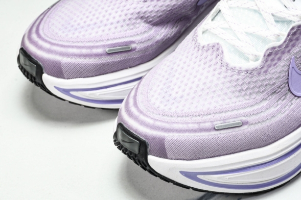 Nike Air ZoomX Vomero 18 Plus HM6805 110 