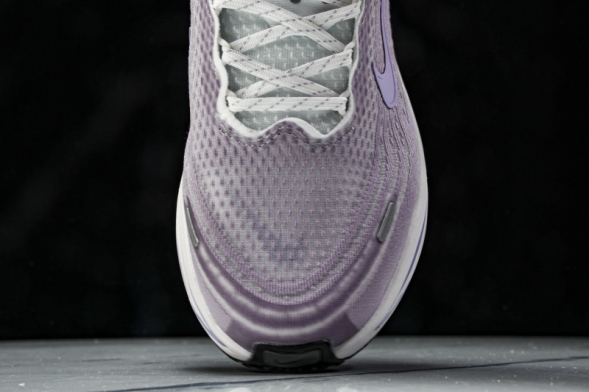 Nike Air ZoomX Vomero 18 Plus HM6805 110 