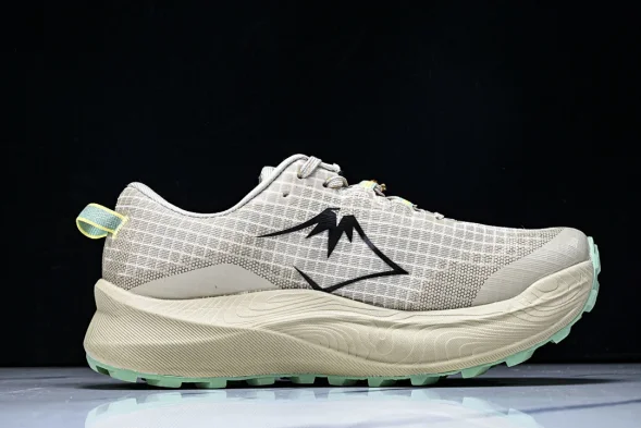 Asics Trabuco Max 3 1011B800-020 