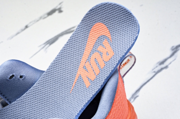 Nike Air ZoomX Vomero 18 Plus HM6805 123 