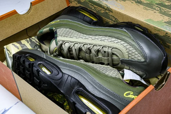 Nike Air Max 95 x Corteiz FB2709 300 