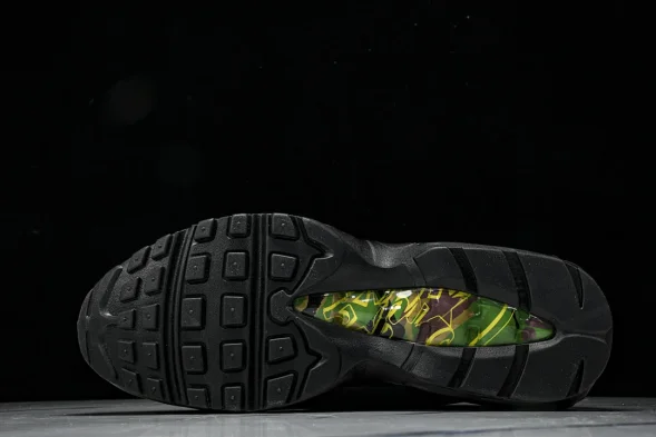 Nike Air Max 95 x Corteiz FB2709 300 