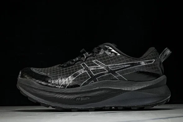 Asics Trabuco Max 3 1011B800-100 