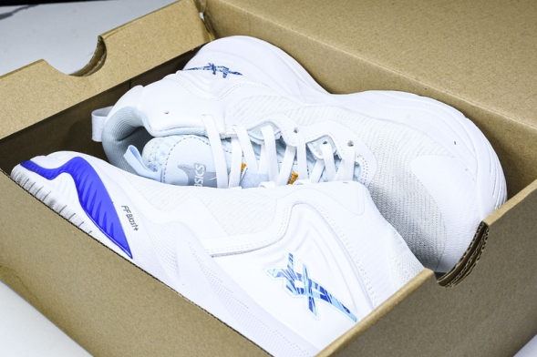 Asics Nova Surge 3 1061A048-100 