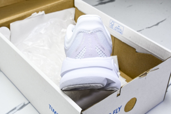 HOKA Bondi 9 1162012 SGLW 